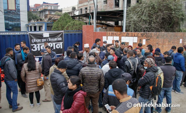 नवप्रवेशी आत्तिए, चतुर लगानीकर्ता रमिते !