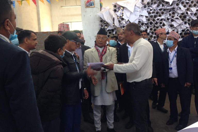 समयमै पाठ्यपुस्तक छाप्न शिक्षामन्त्रीको निर्देशन