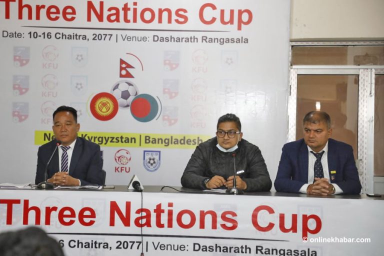 दशरथ रंगशालामा त्रिदेशीय फुटबल प्रतियोगिता हेर्न ७ सय र १५ सयको टिकट