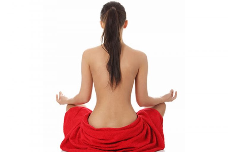 नग्न योग किन गरिन्छ ?