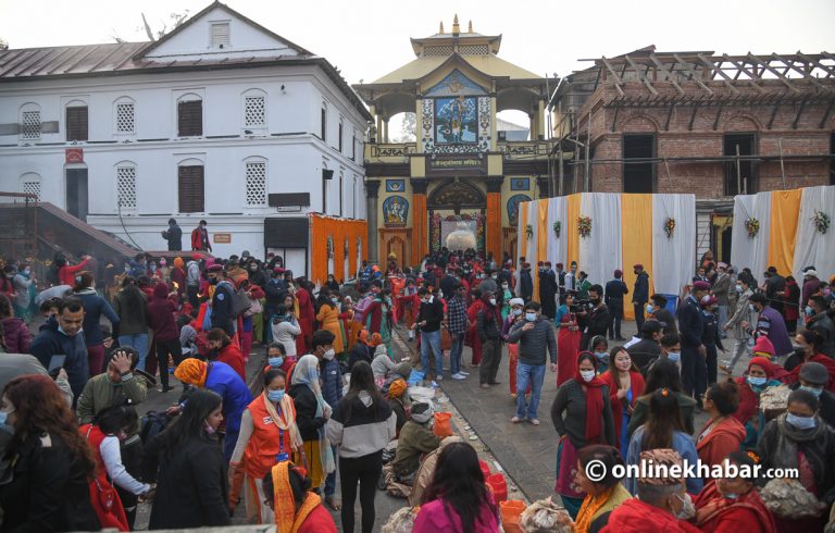 महाशिवरात्रिमा पशुपति क्षेत्रमा रु ५० लाखका बत्ती र फूलले सजाइँदै