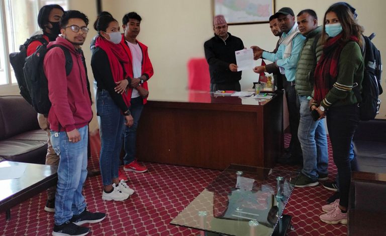 त्रिवि सेवा आयोगको विज्ञापन सच्याउन माग