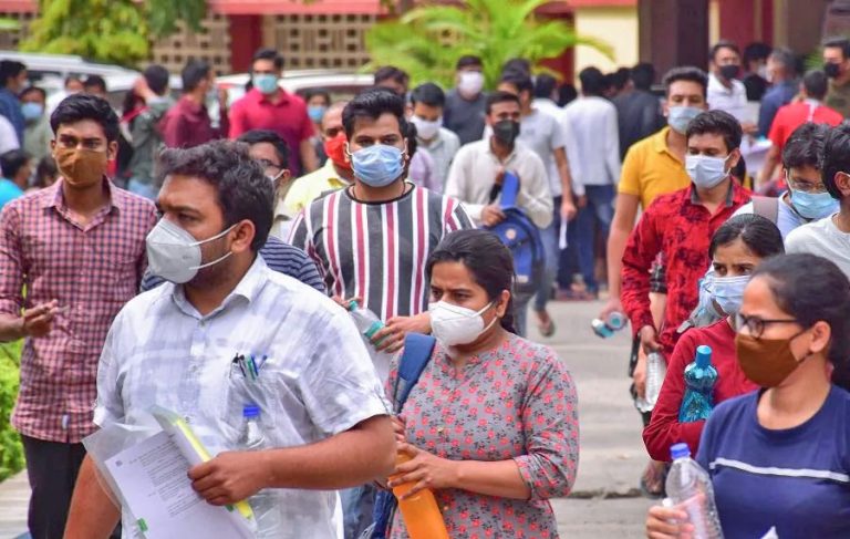 भारतमा कोरोनाका दैनिक संक्रमितको संख्या ६० हजारमा झर्‍यो