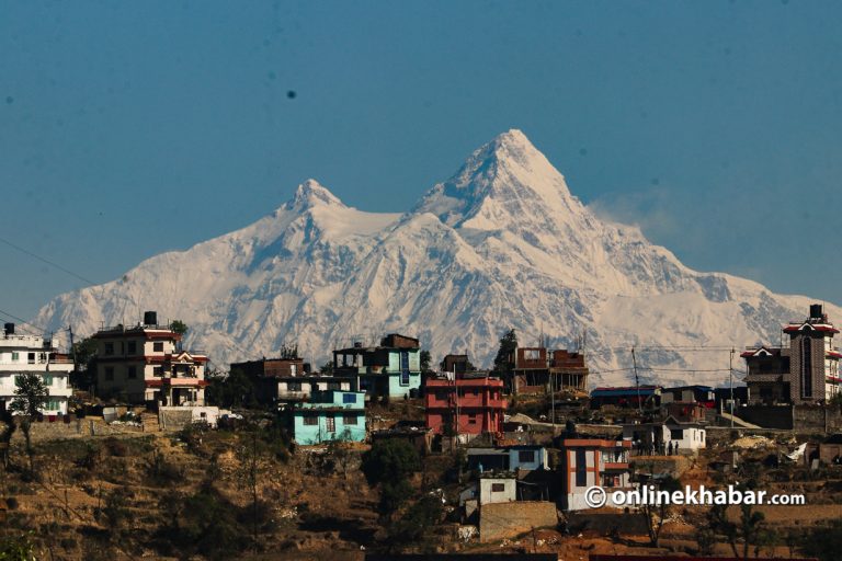 काठमाडौंबाट देखिने खुलेको हिमाल