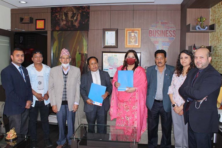 मेगा बैंकले कृषकलाई आधुनिक बैंकिङ सुविधाका लागि प्रोत्साहन गर्ने