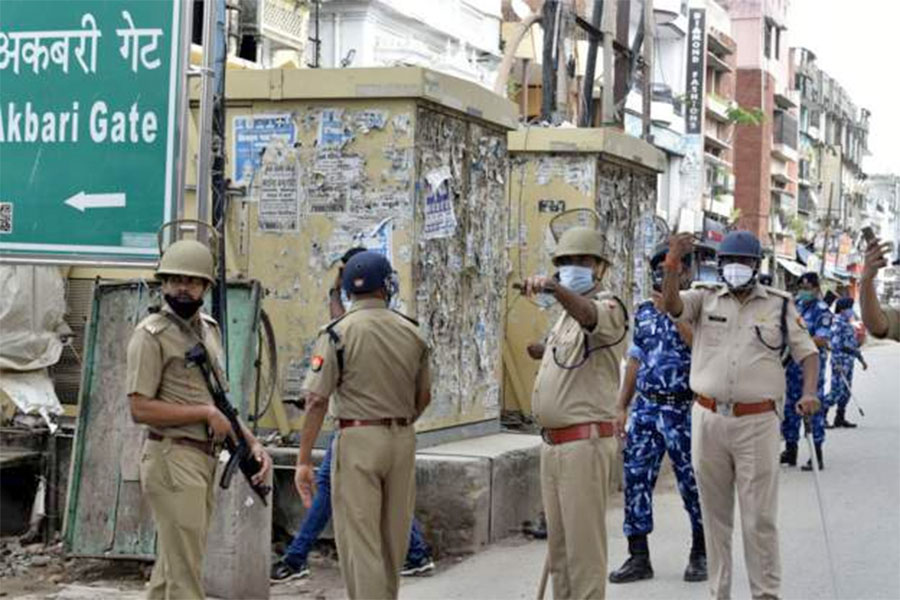 उत्तर प्रदेशमा आइतबारदेखि लकडाउन, मास्क नलगाउनेलाई १० हजार जरिवाना !