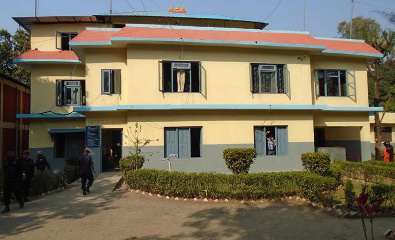 चितवनमा एक महिनाकाे अवधिमा १७१ फरार प्रतिवादी पक्राउ