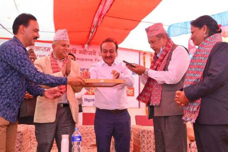 लीलाराम न्यौपाने आकस्मिक कक्षको मुख्यमन्त्री पोखरेलद्वारा उद्घाटन