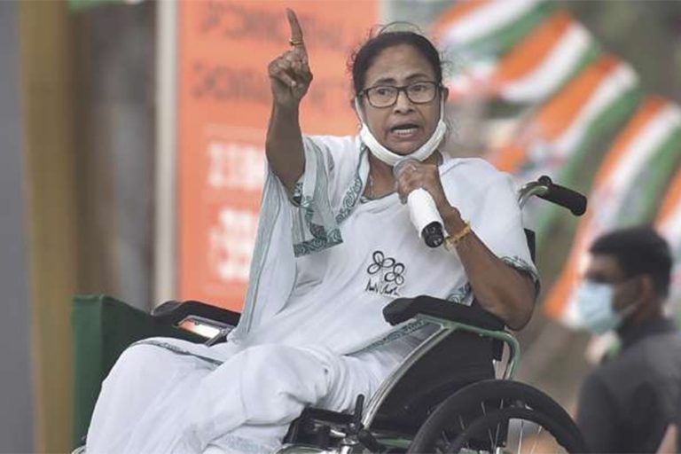 पश्चिम बंगालकी मुख्यमन्त्री बनर्जीलाई एक दिन चुनाव प्रचार गर्न प्रतिबन्ध