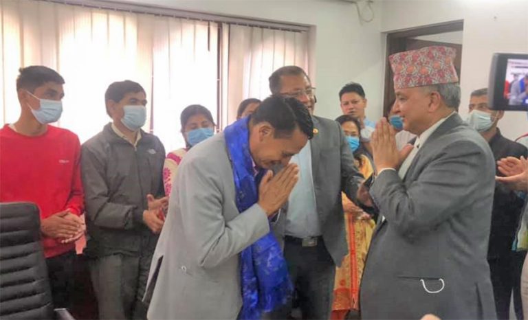 शेरबहादुर तामाङले सम्हाले एमाले कार्यालय सचिवको पद