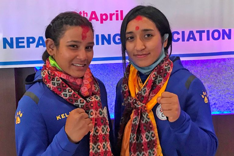 बक्सिङ टोली पोल्यान्ड प्रस्थान