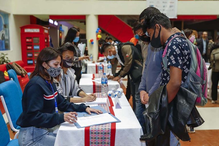 द ब्रिटिस कलेज जब फेयर सम्पन्न