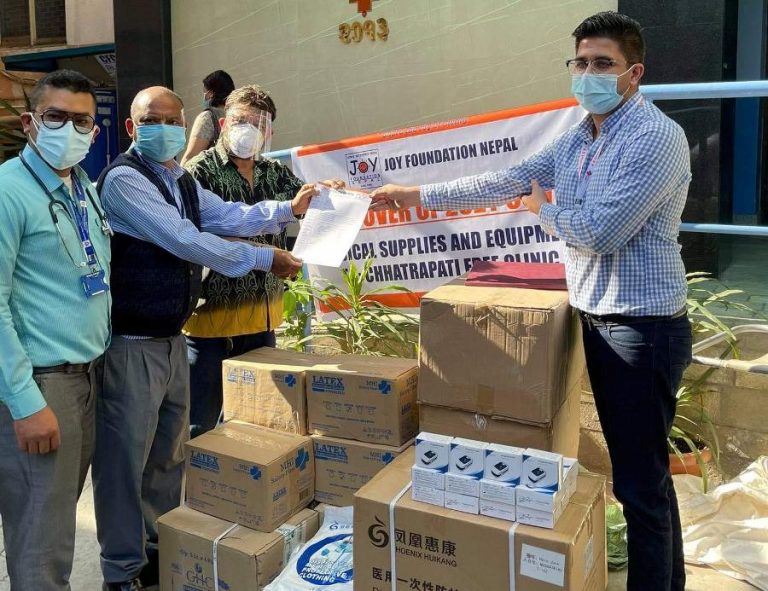 क्षेत्रपाटी अस्पताललाई स्वास्थ्य सामाग्री सहयोग