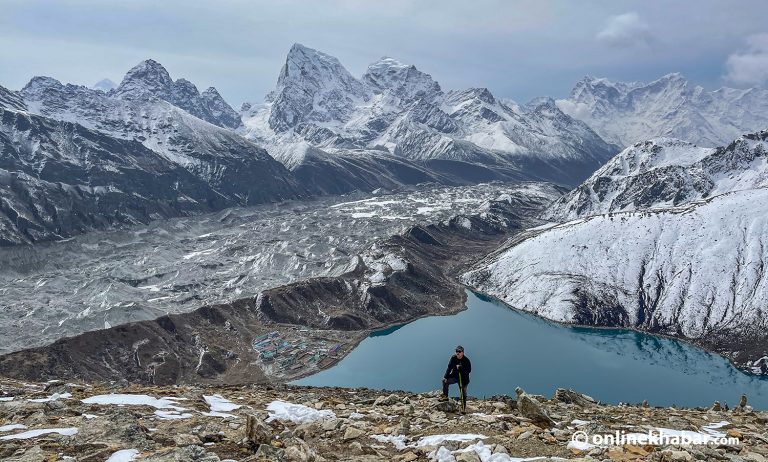 सगरमाथाको काखमा कञ्चन गोक्यो ताल (फोटो फिचर)