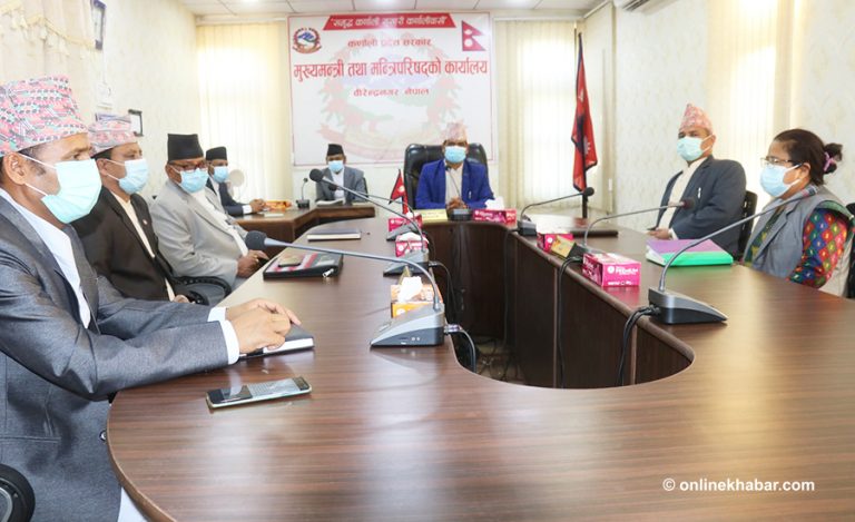 कर्णाली सरकारले सुर्खेत र कालिकोटमा अक्सिजन रिफिलिङ स्थापना गर्ने 