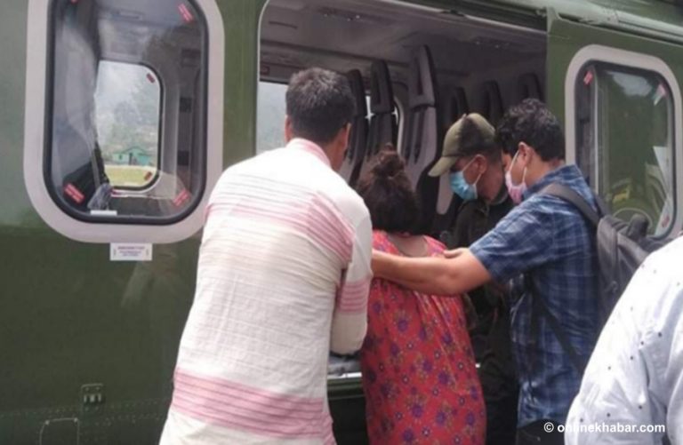 आगोले जलेर घाइते भएकी डोटीकी लक्ष्मीको उपचार खर्च सरकारले व्यहोर्ने