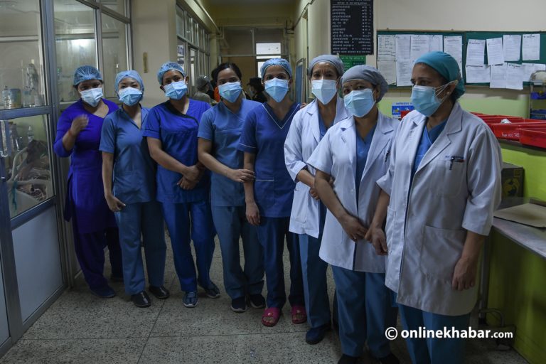 निजी अस्पतालले नर्सलाई सरकारी सरह पारिश्रमिक देलान् ?