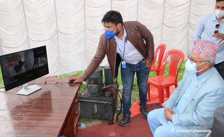 नास्टले उत्पादन गरेको अक्सिजन सिलिन्डरको परीक्षण
