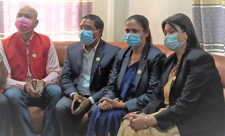 चार सांसदलाई मतदान गर्न नदिन विपक्षी गठबन्धनको माग