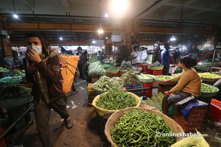 यस्तो छ आजको तरकारी र फलफूलको थोक मूल्य, तुलनात्मक सूचीसहित   