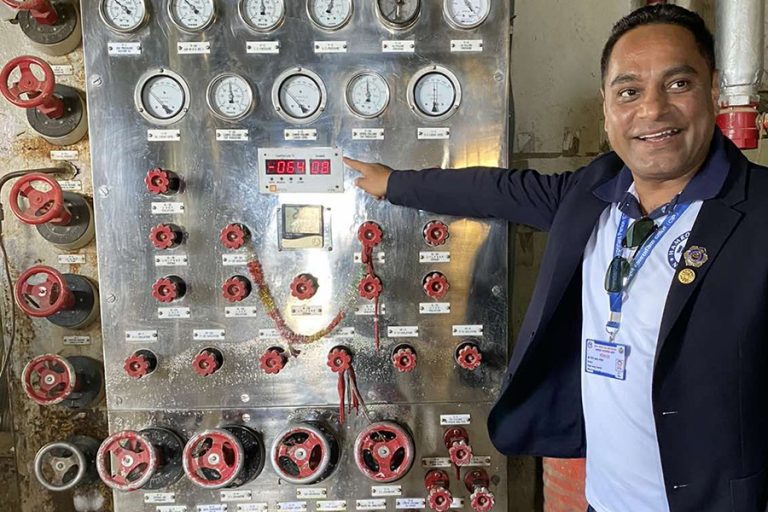 त्रिशूली अस्पताललाई १२०० सिलिण्डर अक्सिजन सहयोग   