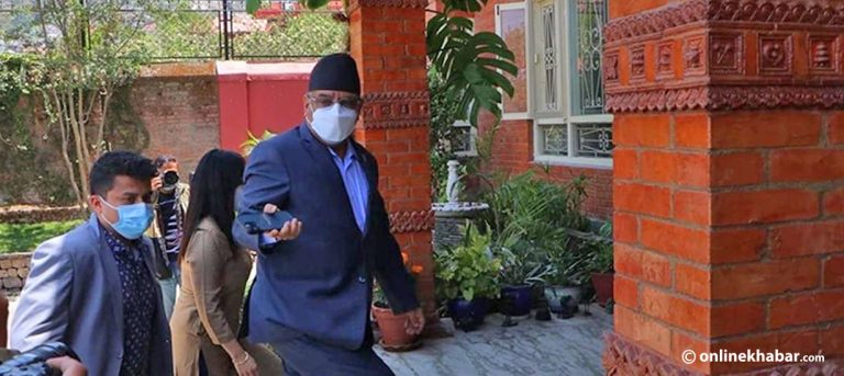 देउवालाई भेट्न बूढानीलकण्ठ पुगे प्रचण्ड