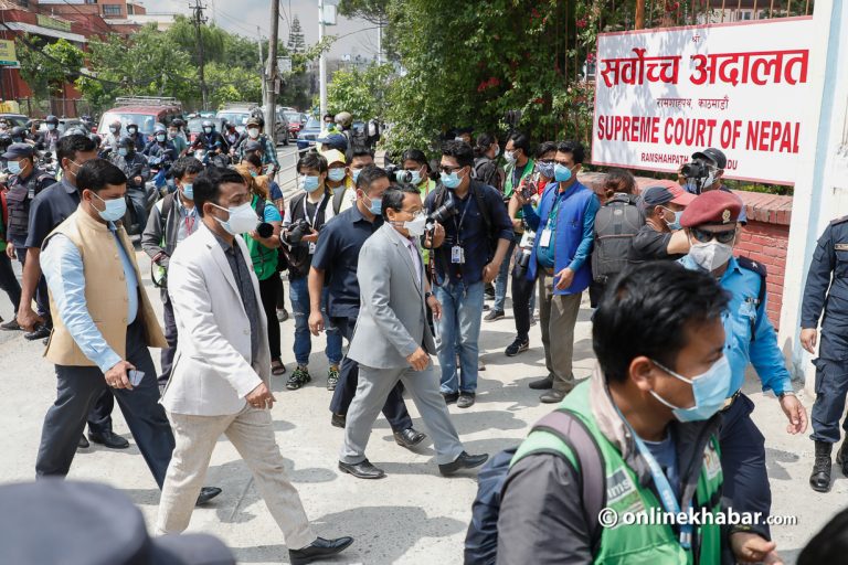 प्रतिनिधिसभा विघटनविरुद्ध सर्वोच्चमा २४ वटा रिट