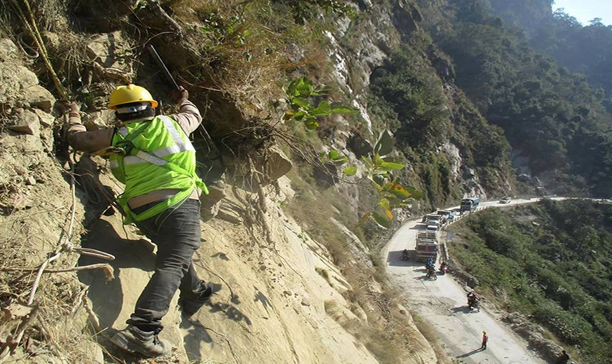 सिद्धबाबा सुरुङ खन्न बन्द सिद्धार्थ राजमार्ग खुल्यो