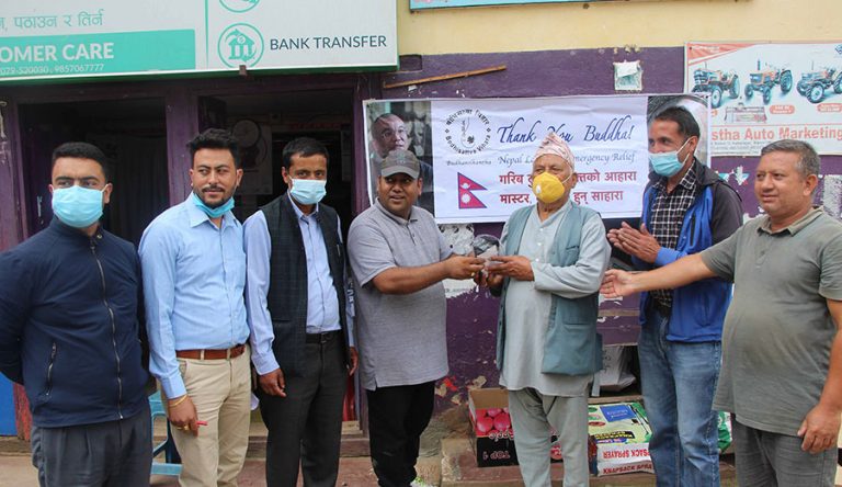 बोधिसत्त्व विहारद्वारा गुल्मीका स्वास्थ्य चौकीलाई स्वास्थ्य सामग्री प्रदान