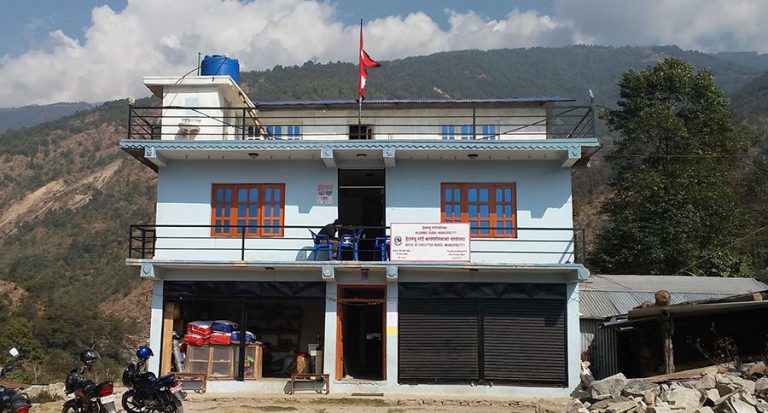 हेलम्बुका बाढी प्रभावितलाई एक लाख सहयोग