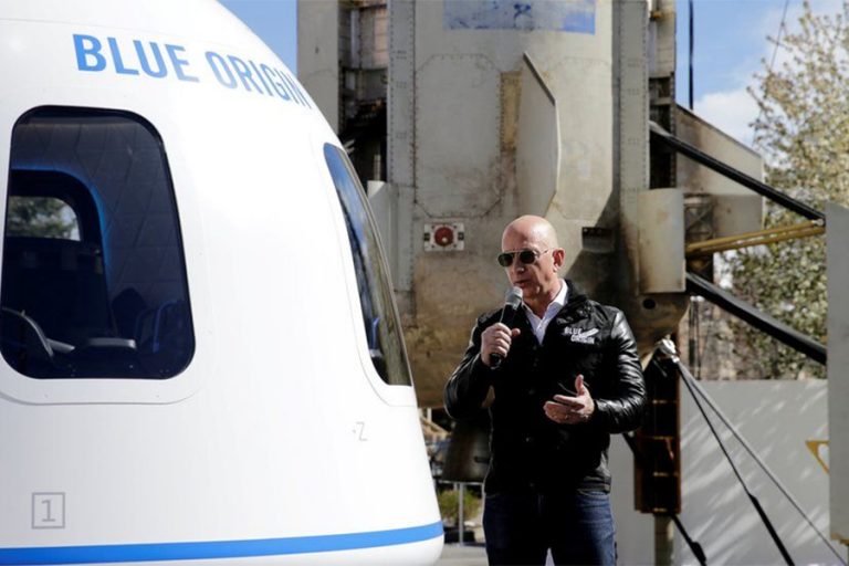 अमेजन सीईओ बेजोसँगको अन्तरिक्ष यात्रा : २ करोड ८० लाख डलरमा बिक्यो टिकट