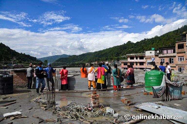 मेलम्ची बाढीको ३ वर्ष : भोलि उठी कहाँ जाने केही थाहा छैन
