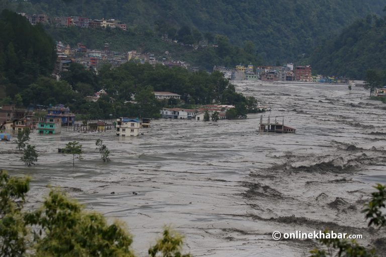 बाढी र डुवानपछिको मेलम्ची बजार