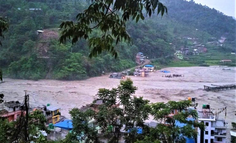 सिन्धुपाल्चोकमा बाढी पहिरोः एकको शव भेटियो, ७ को अवस्था अज्ञात
