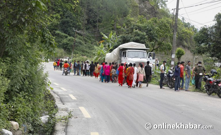 मेलम्चीमा डुवान परेको क्षेत्रमा नजान स्थानीयलाई आग्रह