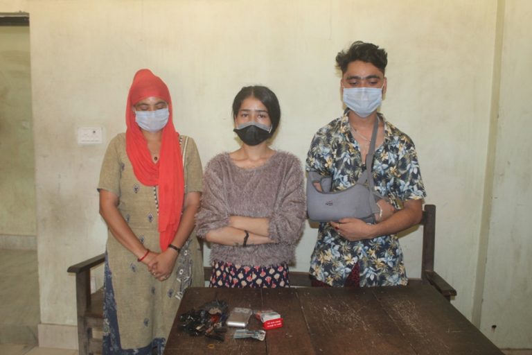 कैलालीमा लागुऔषधसहित दुई युवती र एक युवक पक्राउ