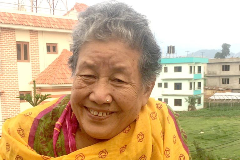 आमा हुन साँच्चै असजिलो छ !