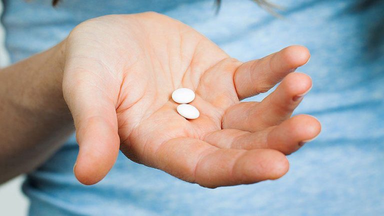 जब नियमित खानुपर्ने गर्भनिरोधक औषधि छुट्छ