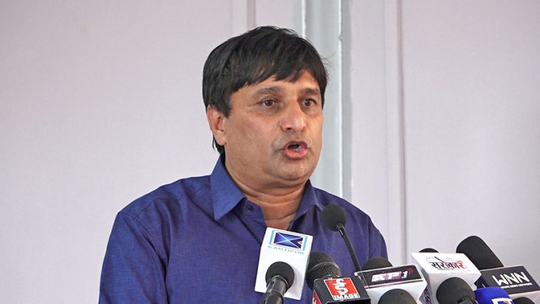 राजावादीको गतिविधिपछि प्रधानमन्त्रीले खोजे माओवादीको साथ : हिमाल शर्मा