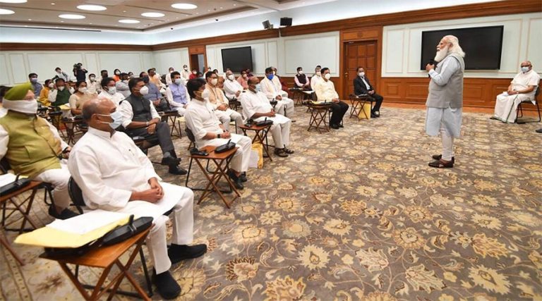 भारतमा मन्त्रिपरिषद् पुनर्गठन हुँदै, १२ मन्त्रीले दिए राजीनामा