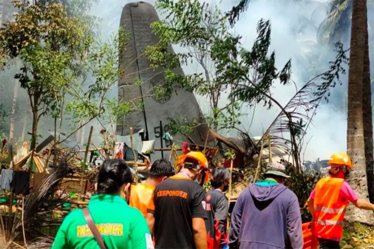 फिलिपिन्सको सैन्य विमान दुर्घटनामा मृत्यु हुनेको संख्या ५० पुग्यो