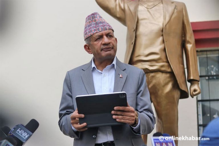 प्रदीप ज्ञवालीको विश्लेषण : माधव नेपाल बेग्लै कोर्समा हिंड्न खोज्नुभयो