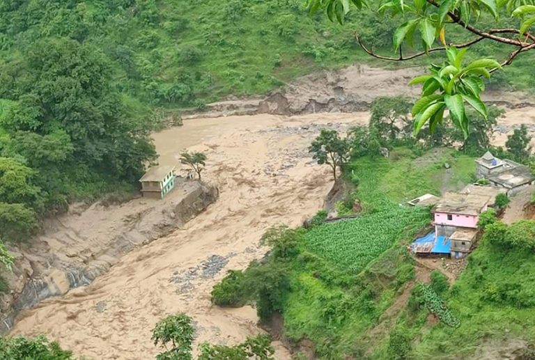 साना नदीमा आकस्मिक बाढीको जोखिम