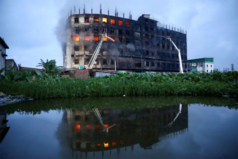 बंगलादेशको कारखानामा आगलागी हुँदा ५२ जनाको मृत्यु