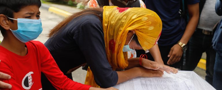 मलेसियाबाट एकैपटक ल्याइयो २४ नेपालीको शव र तीन अस्तु