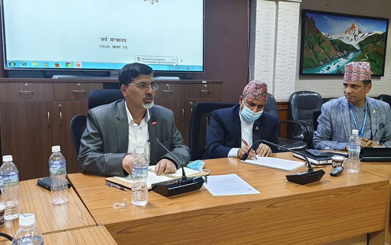 अर्थविदसँग अर्थमन्त्रीले भने-विकासमा जनपरिचालनको मोडालिटी आवश्यक