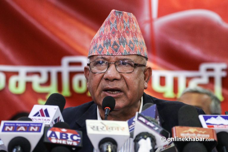 ओलीमा प्रचण्डको टाउकोमा चढेर अग्लो हुने सोच रहेछ : माधव नेपाल