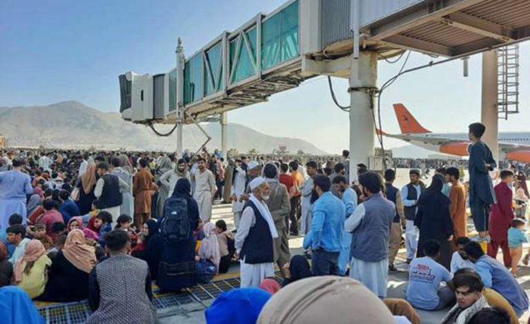 काबुल विमानस्थलमा गोली चल्दा तीन जनाको मृत्यु