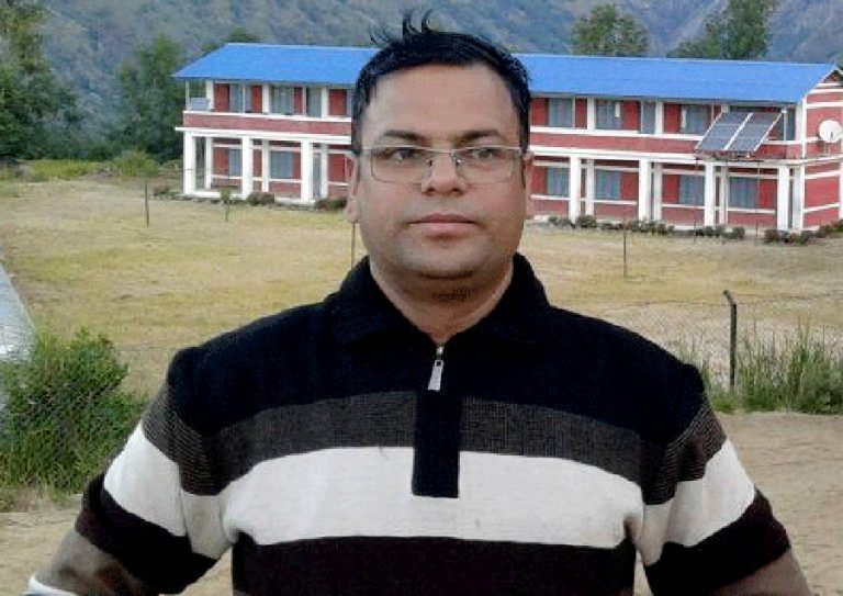 विद्यालय हाताभित्रै यातना पाएँ, गुरुहरू बोलेनन्