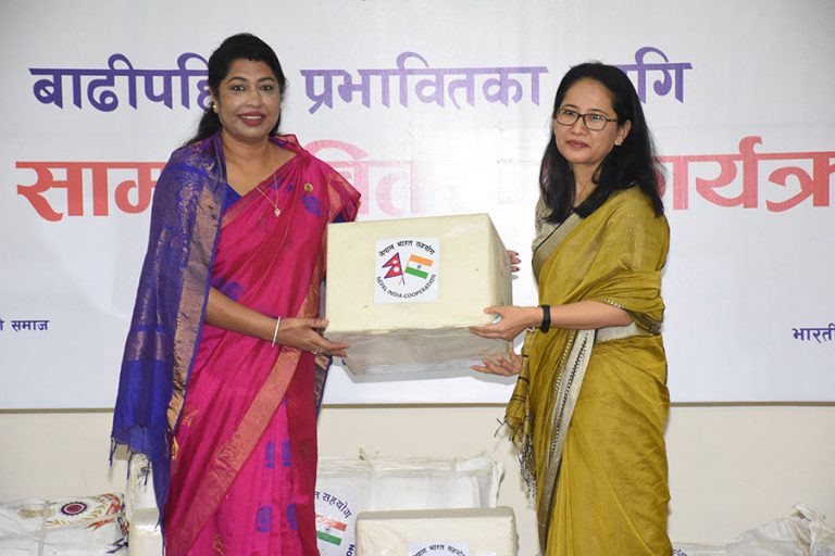 बाढी प्रभावितका लागि भारतले दियो ८ करोड बराबरको राहत सामाग्री